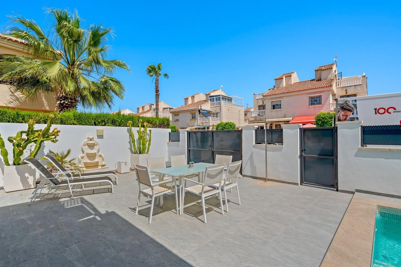 3 bedroom Villa for sale in Torrevieja with pool garage - € 479,000 (Ref: 10005087)