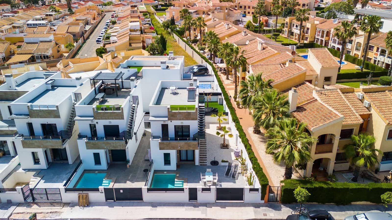3 bedroom Villa for sale in Torrevieja with pool garage - € 479,000 (Ref: 10005087)