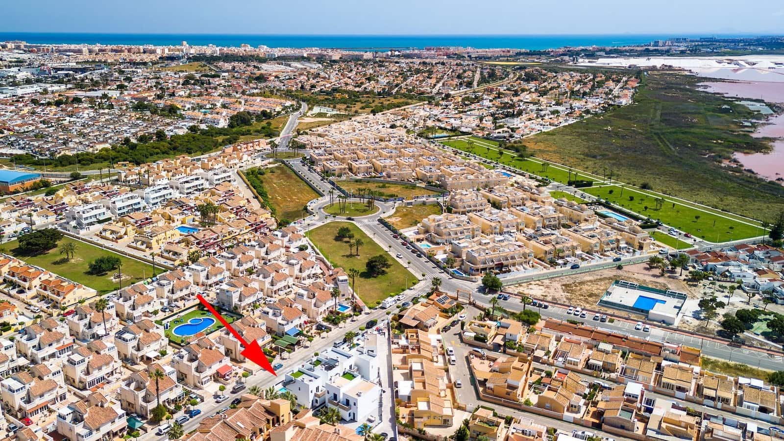 3 bedroom Villa for sale in Torrevieja with pool garage - € 479,000 (Ref: 10005087)