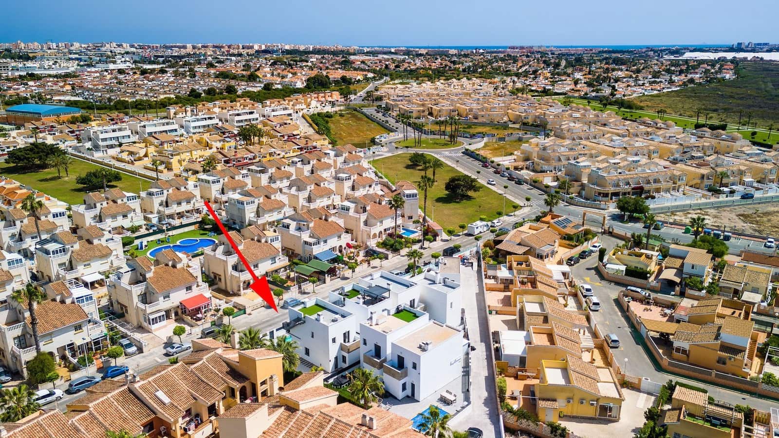 3 bedroom Villa for sale in Torrevieja with pool garage - € 479,000 (Ref: 10005087)