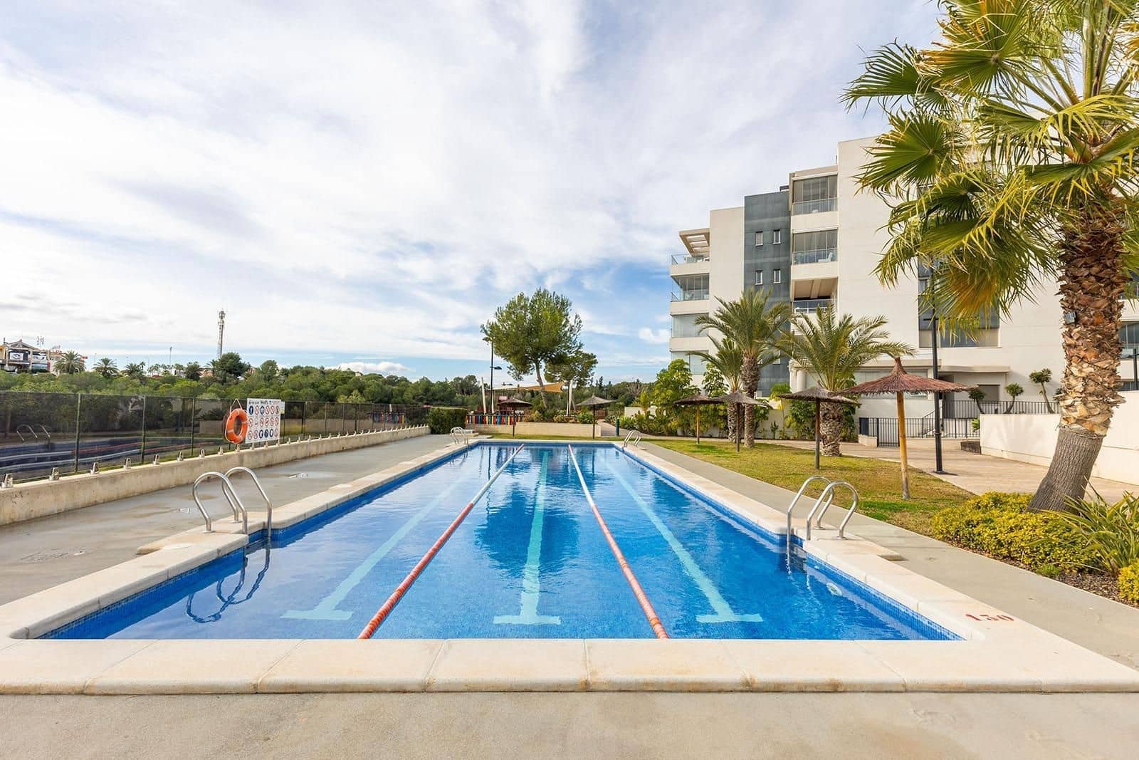 Piso de 3 habitaciones en Orihuela Costa en venta con piscina garaje - 260.000 € (Ref: 10005089)