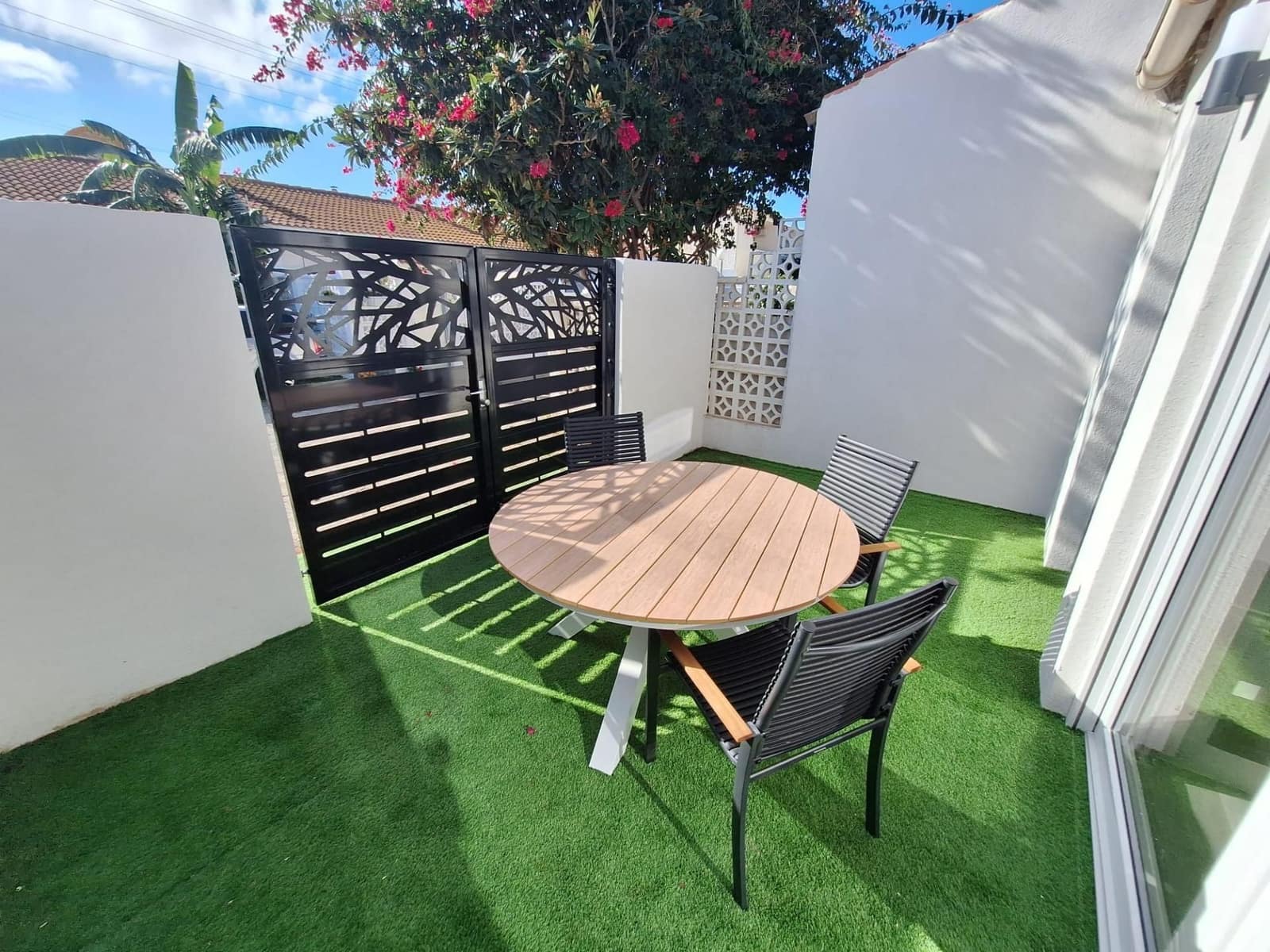 Studio for sale in Torrevieja - € 109,000 (Ref: 10005090)