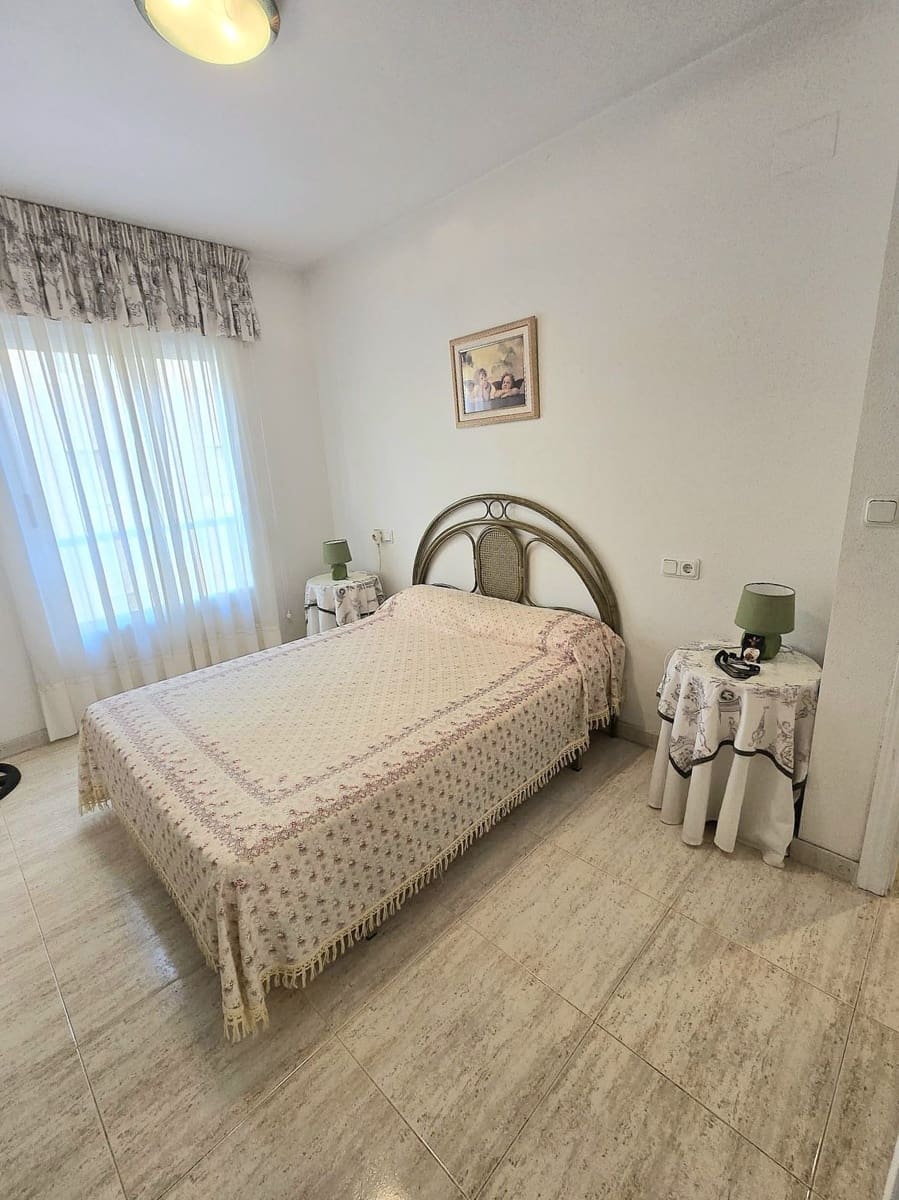 Apartamento de 3 habitaciones en Guardamar del Segura en venta - 217.000 € (Ref: 10005092)
