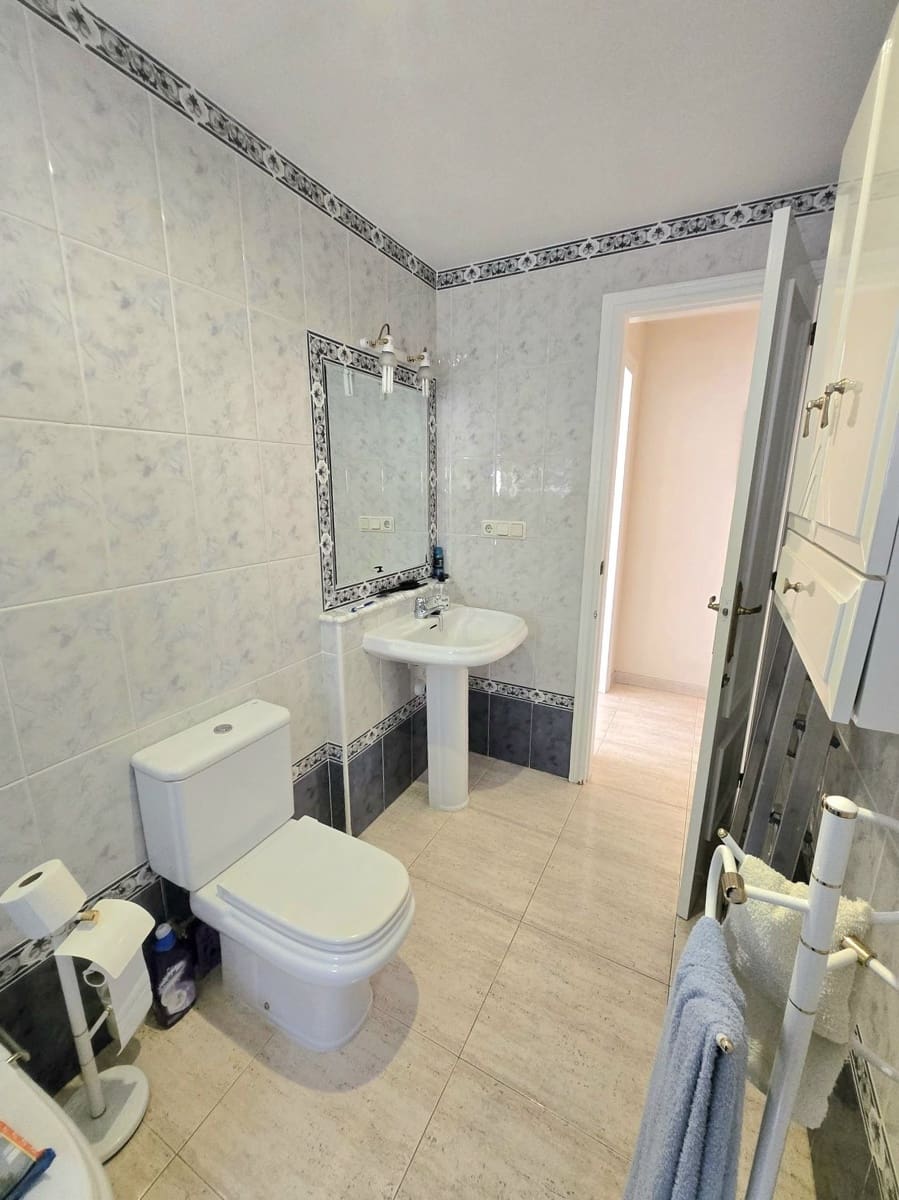 Apartamento de 3 habitaciones en Guardamar del Segura en venta - 217.000 € (Ref: 10005092)