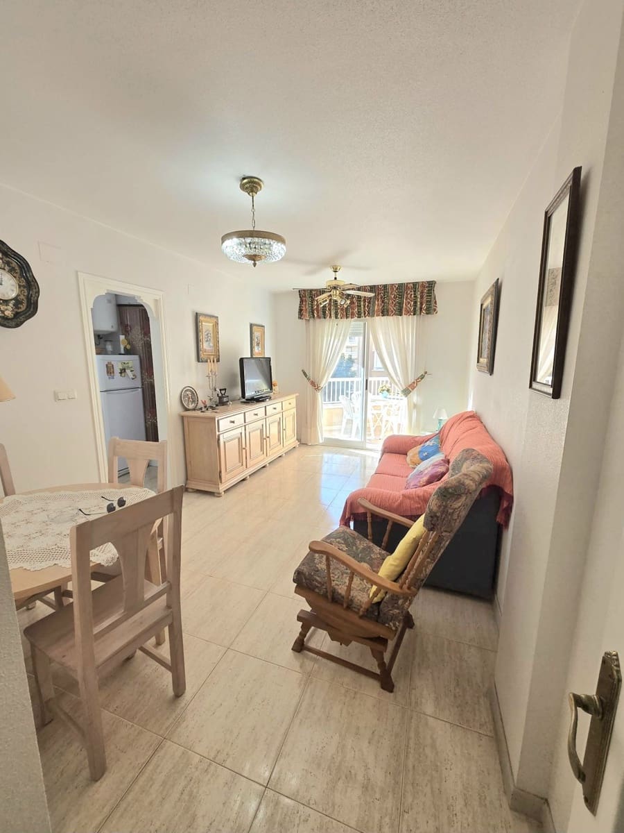 Apartamento de 3 habitaciones en Guardamar del Segura en venta - 217.000 € (Ref: 10005092)