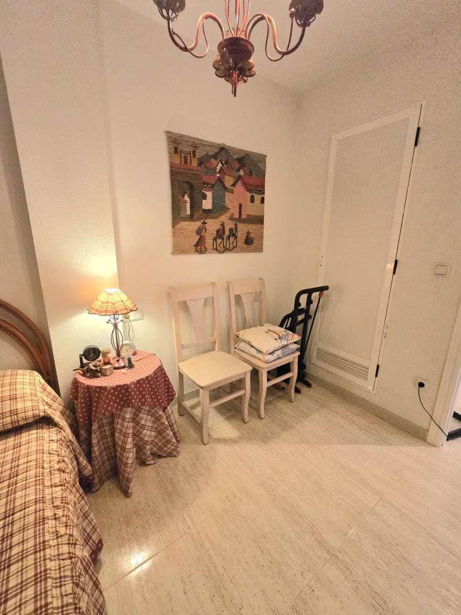 Apartamento de 3 habitaciones en Guardamar del Segura en venta - 217.000 € (Ref: 10005092)