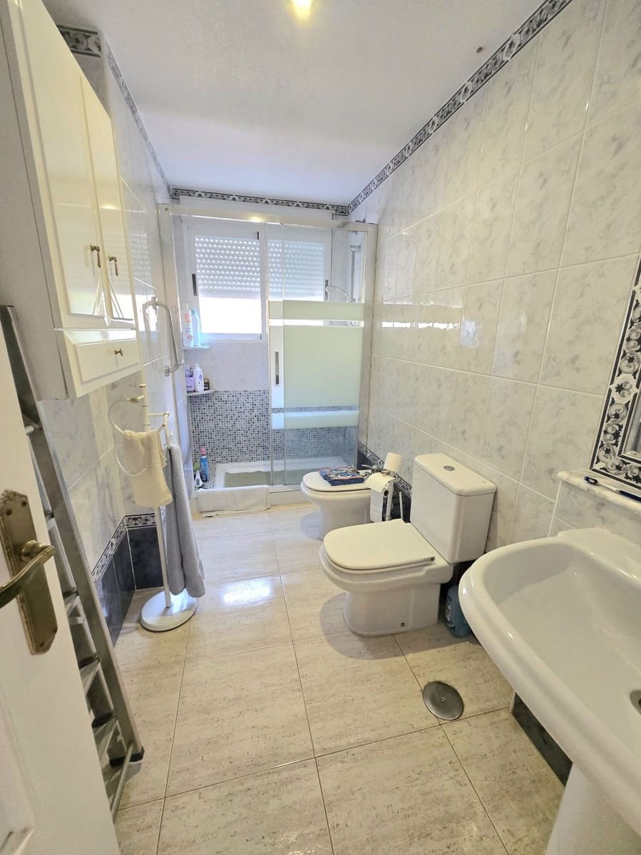 Apartamento de 3 habitaciones en Guardamar del Segura en venta - 217.000 € (Ref: 10005092)