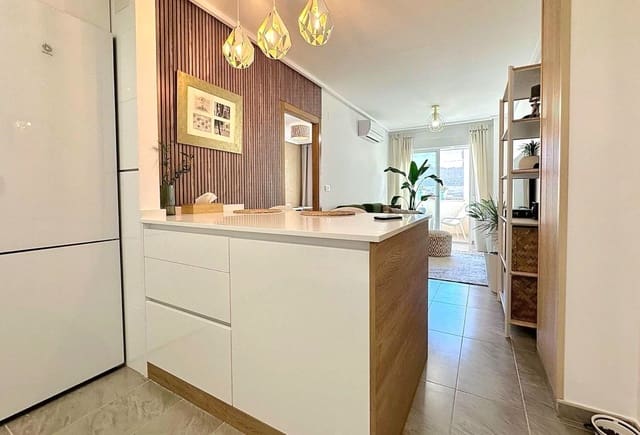1 slaapkamer Appartement te koop in Puerto Deportivo, Torrevieja - € 145.000 (Ref: 10005094)