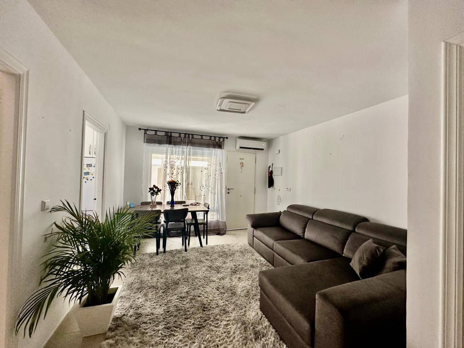 Pareado de 3 habitaciones en Torrevieja en venta con piscina - 215.000 € (Ref: 10005095)