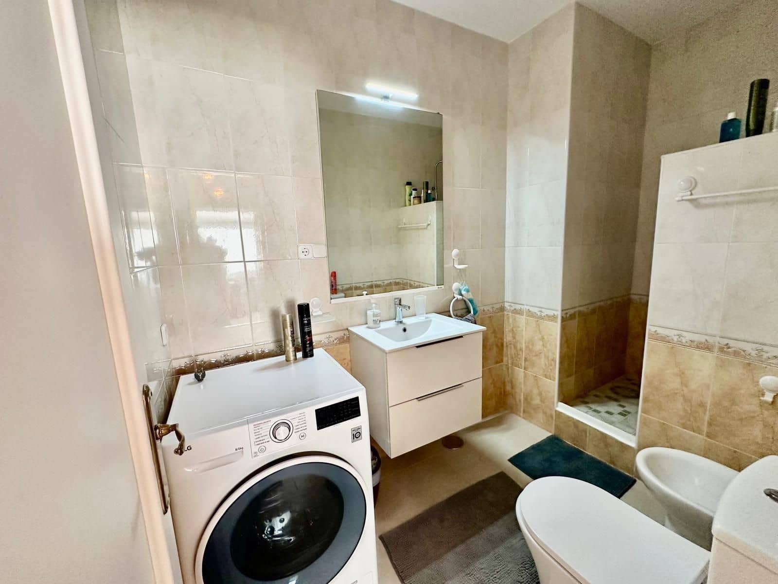 Pareado de 3 habitaciones en Torrevieja en venta con piscina - 215.000 € (Ref: 10005095)