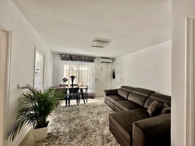 3 soveværelse Semi-Rækkehus til salg i El Chaparral - La Siesta - La Torreta, Torrevieja med swimmingpool - € 215.000 (Ref: 10005095)