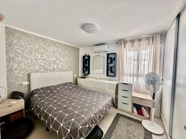 3 soveværelse Semi-Rækkehus til salg i El Chaparral - La Siesta - La Torreta, Torrevieja med swimmingpool - € 215.000 (Ref: 10005095)