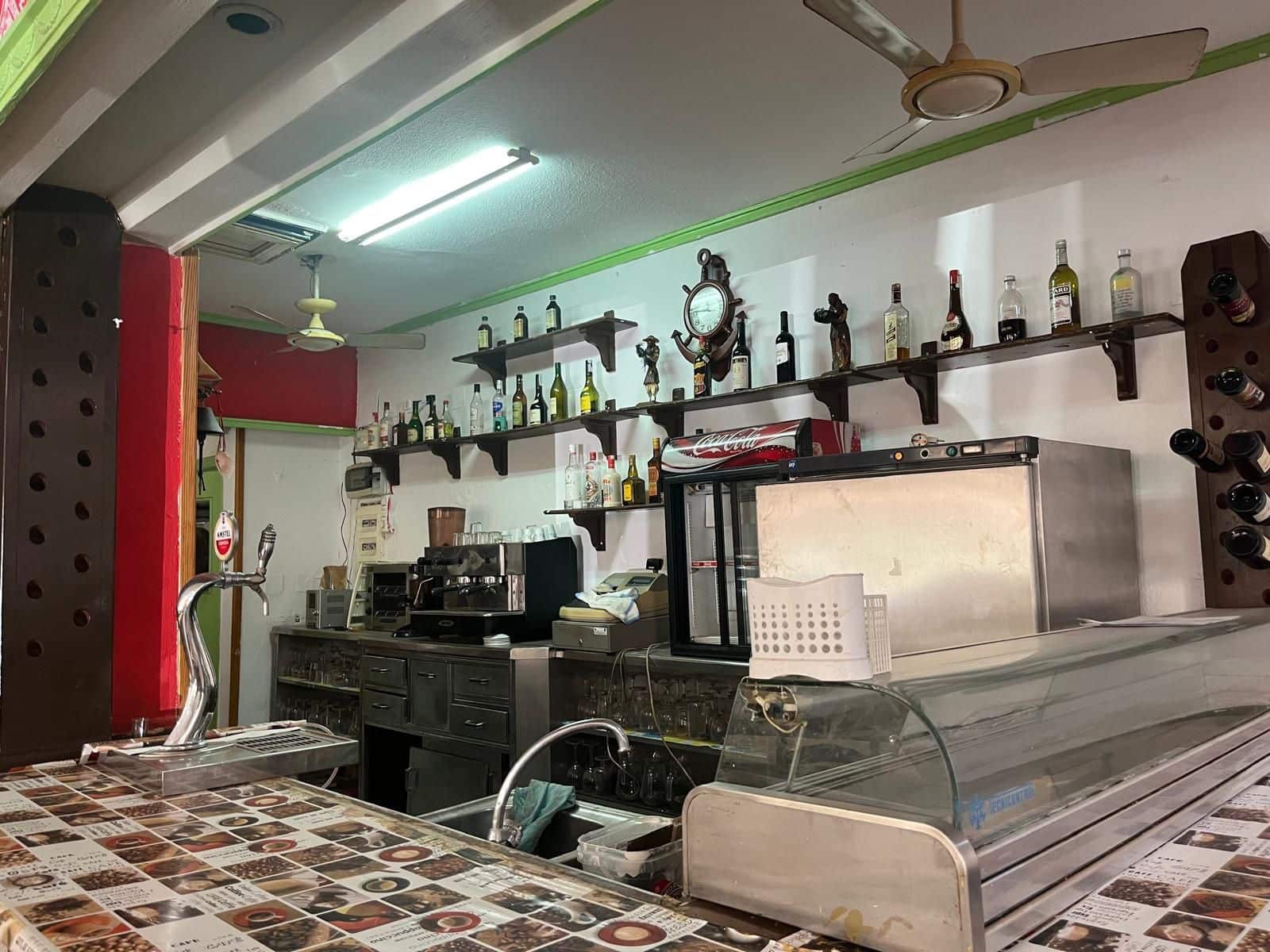 1 slaapkamer Commercieel te koop in Torrevieja - € 149.000 (Ref: 10005096)