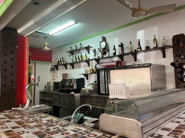 1 chambre Local Commercial à vendre à Antonio Machado, Torrevieja - 149 000 € (Ref: 10005096)