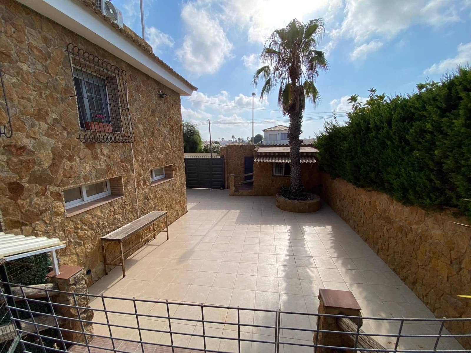 5 soveværelse Villa til salg i Orihuela Costa med swimmingpool garage - € 744.500 (Ref: 10005097)