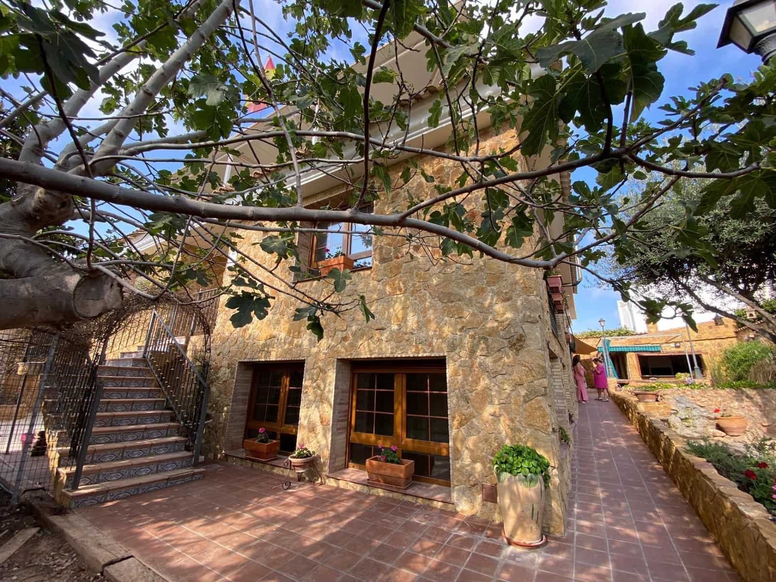 5 soveværelse Villa til salg i Orihuela Costa med swimmingpool garage - € 744.500 (Ref: 10005097)