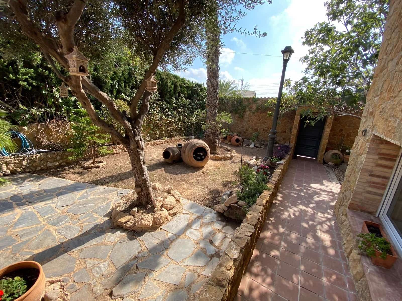 5 soveværelse Villa til salg i Orihuela Costa med swimmingpool garage - € 744.500 (Ref: 10005097)