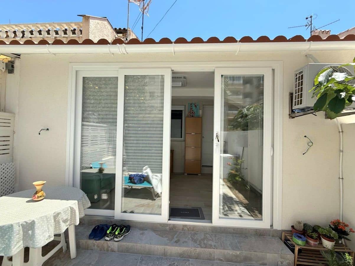 Bungalow de 3 habitaciones en Torrevieja en venta - 205.000 € (Ref: 10005100)