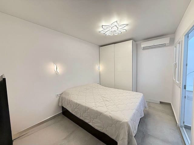 Bungalow de 3 habitaciones en Aguas Nuevas, Torrevieja en venta - 205.000 € (Ref: 10005100)