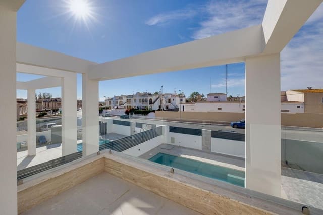 4 slaapkamer Villa te koop in Aguas Nuevas, Torrevieja met zwembad garage - € 750.000 (Ref: 10005109)