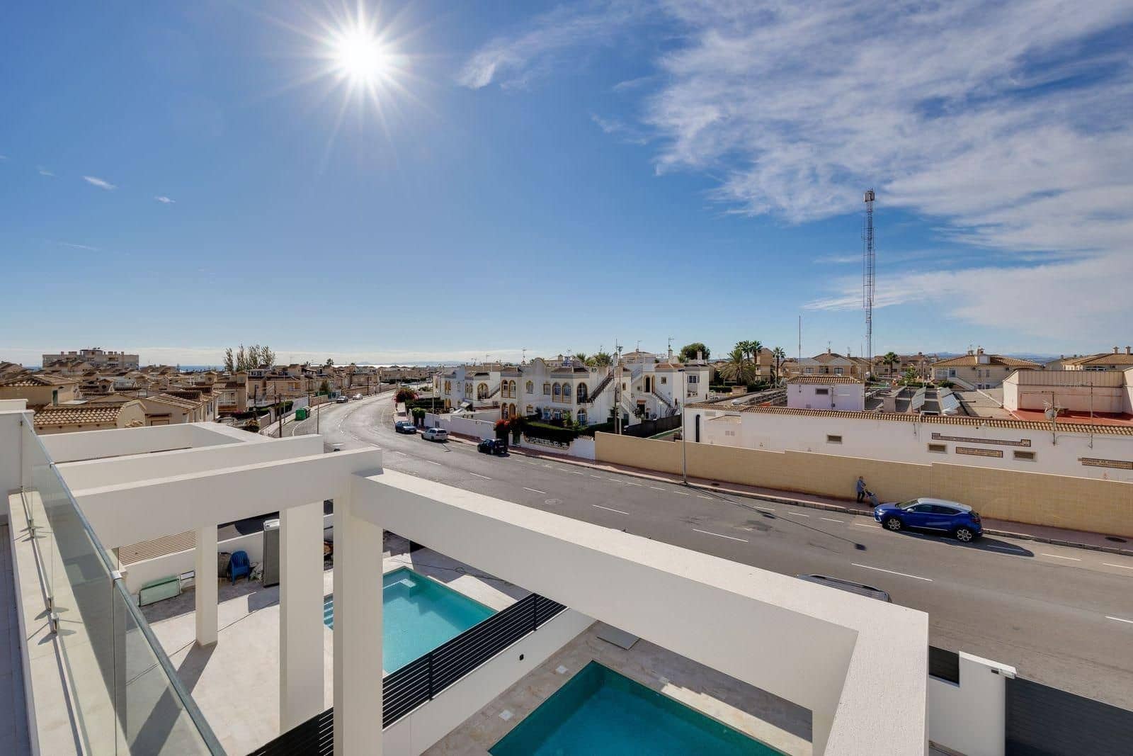 4 slaapkamer Villa te koop in Torrevieja met zwembad garage - € 750.000 (Ref: 10005109)