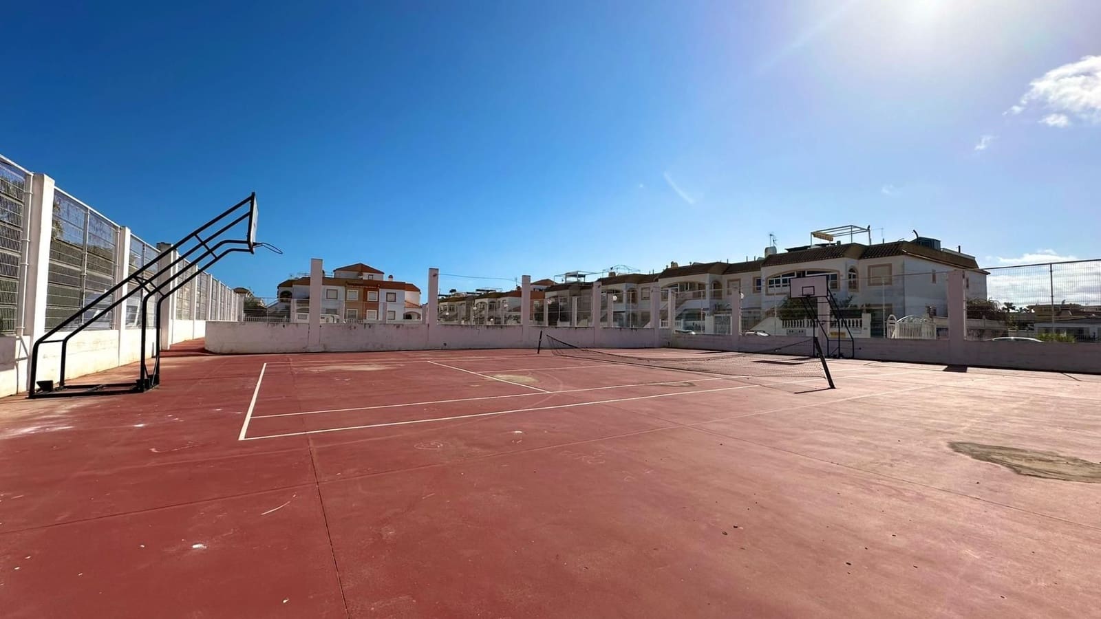 2 Zimmer Bungalow zu verkaufen in Torrevieja mit Pool - 132.900 € (Ref: 10005110)