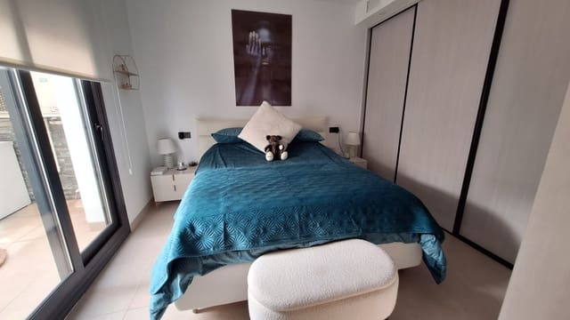 3 soverom Leilighet til salgs i Los Secanos, Guardamar del Segura med svømmebasseng garasje - € 549 950 (Ref: 10005111)