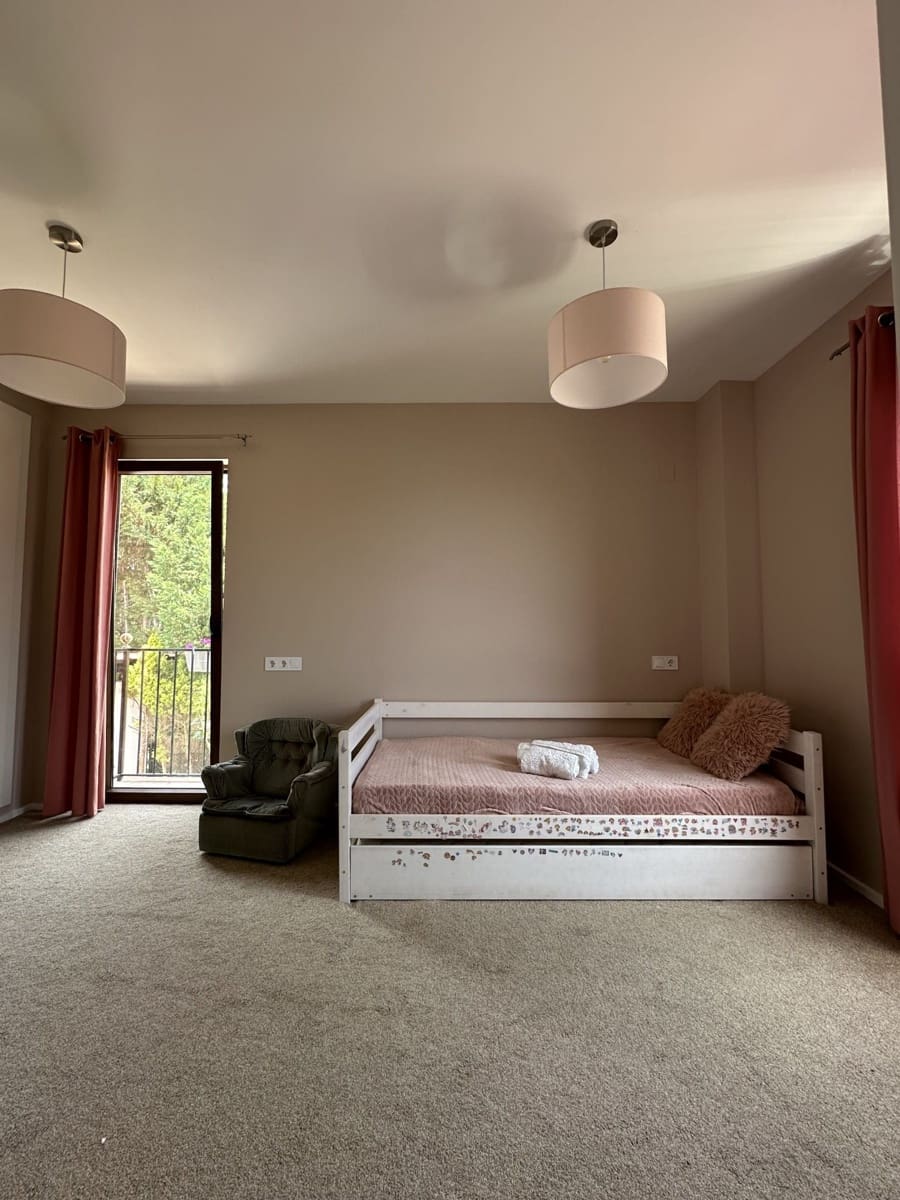 4 quarto Moradia para venda em Finestrat com piscina garagem - 1 050 000 € (Ref: 10005116)