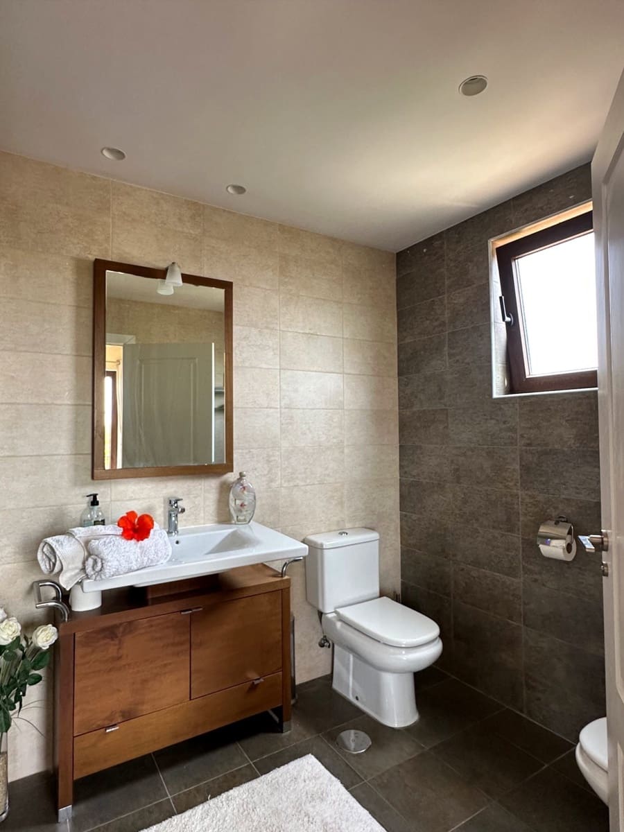 4 quarto Moradia para venda em Finestrat com piscina garagem - 1 050 000 € (Ref: 10005116)