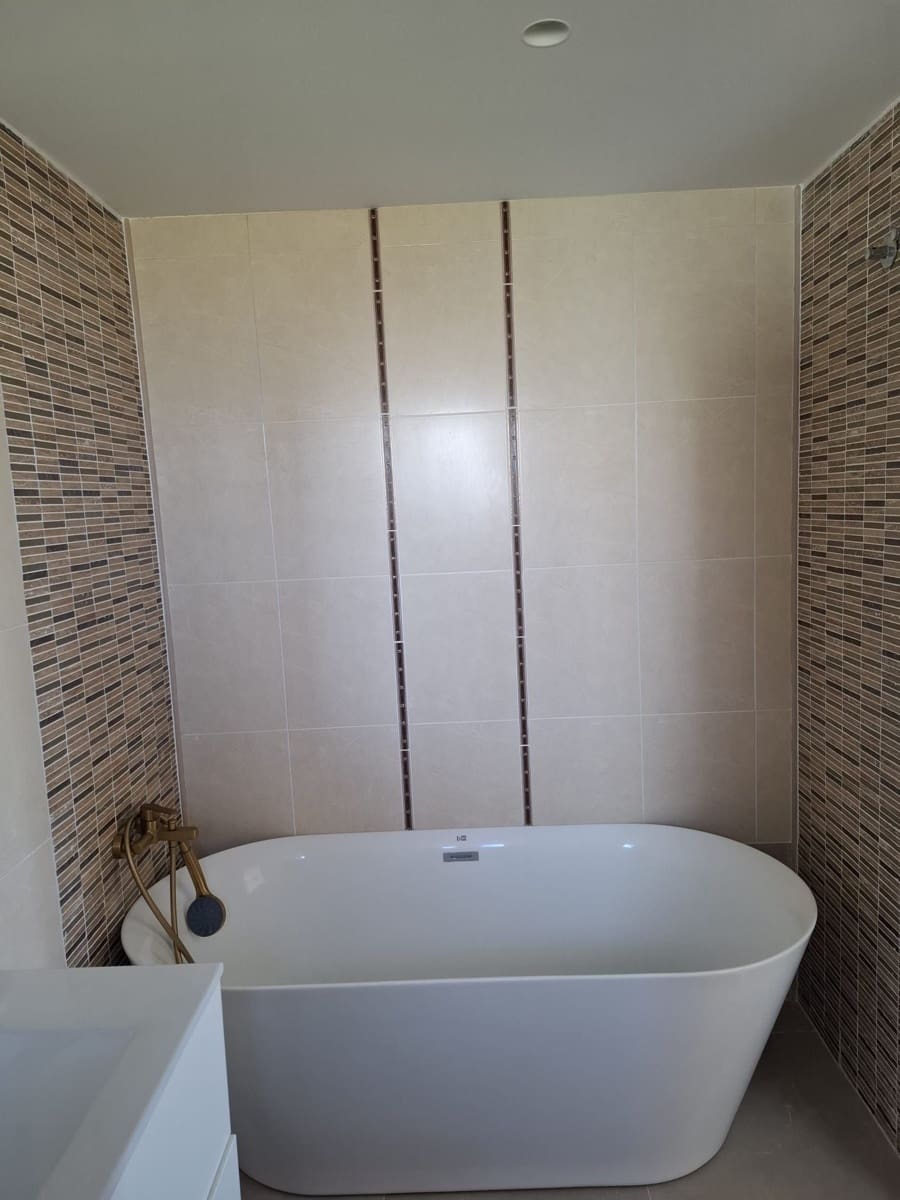 4 quarto Moradia para venda em Finestrat com piscina garagem - 1 050 000 € (Ref: 10005116)