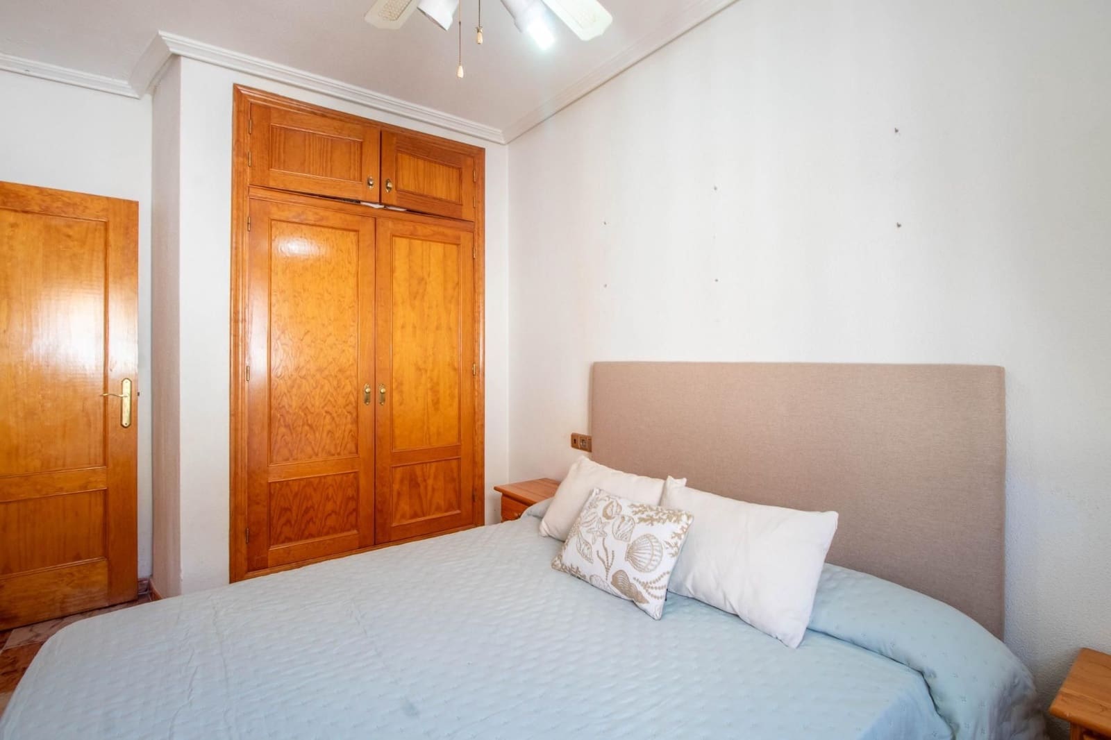 2 sypialnia Dom blizniak na sprzedaż w Orihuela Costa z basenem garażem - 179 900 € (Ref: 10006202)