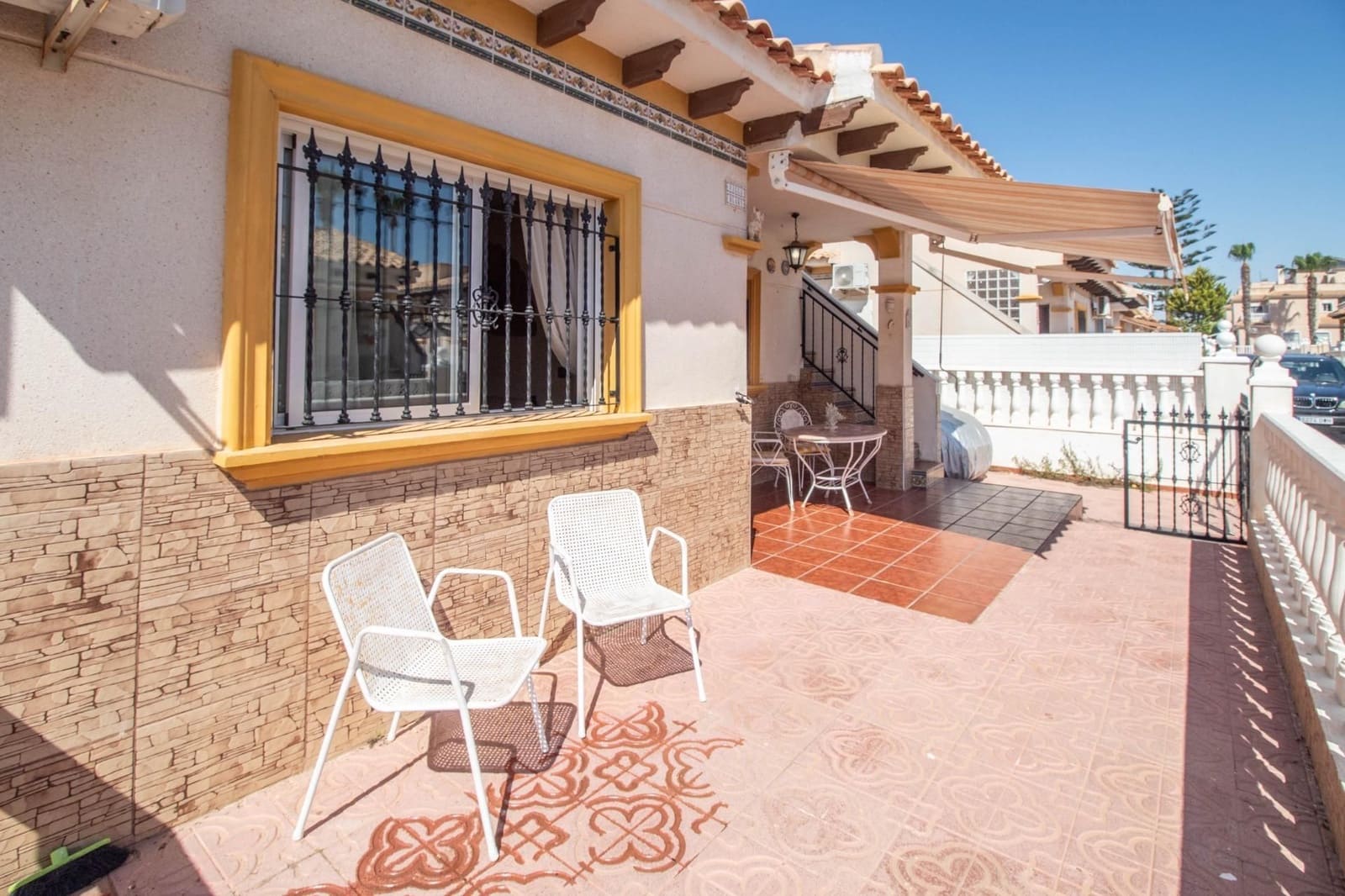 2 soveværelse Semi-Rækkehus til salg i Orihuela Costa med swimmingpool - € 179.900 (Ref: 10006202)
