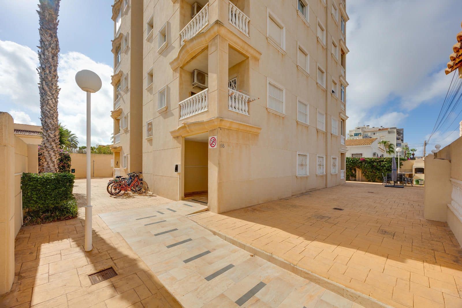 2 quarto Apartamento para venda em Torrevieja com piscina - 164 969 € (Ref: 10006210)