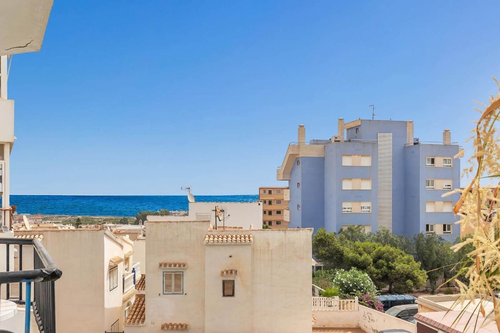 Studio à vendre à Torrevieja avec piscine garage - 79 900 € (Ref: 10006211)