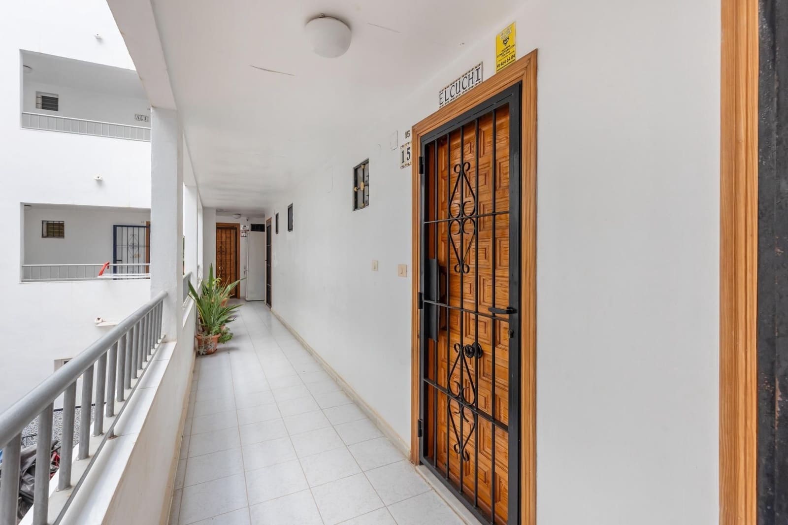 Studio à vendre à Torrevieja avec piscine garage - 79 900 € (Ref: 10006211)