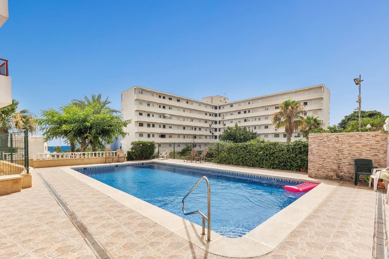 Studio à vendre à Torrevieja avec piscine garage - 79 900 € (Ref: 10006211)