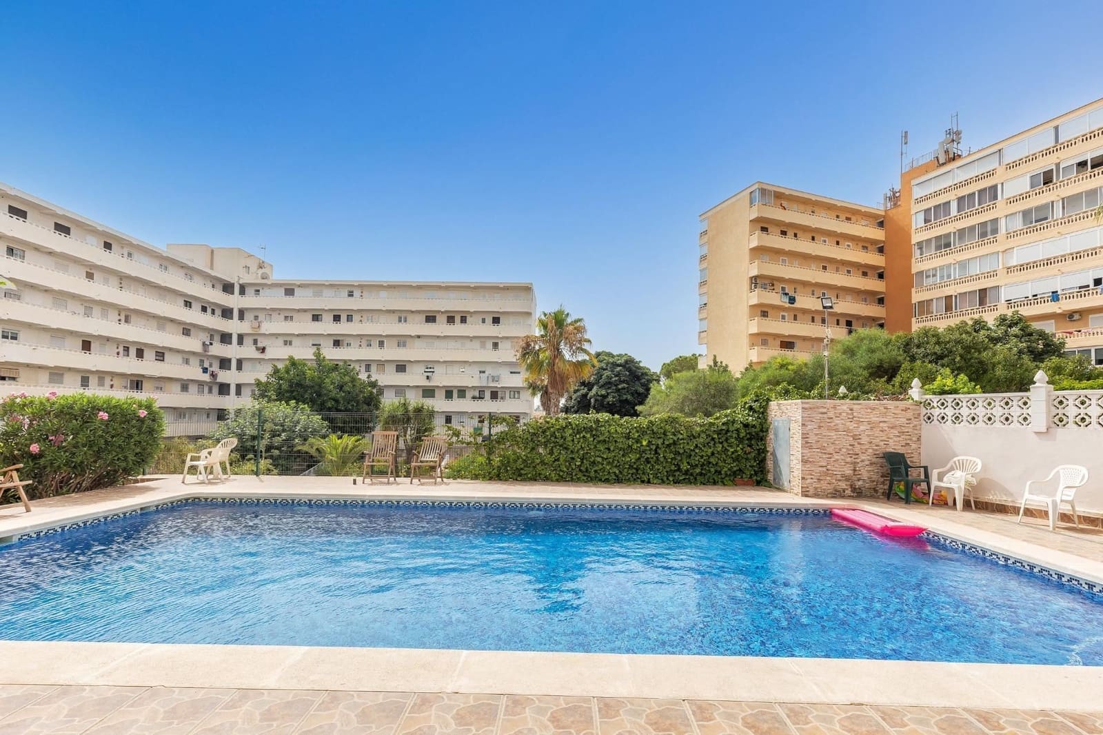 Studio à vendre à Torrevieja avec piscine garage - 79 900 € (Ref: 10006211)