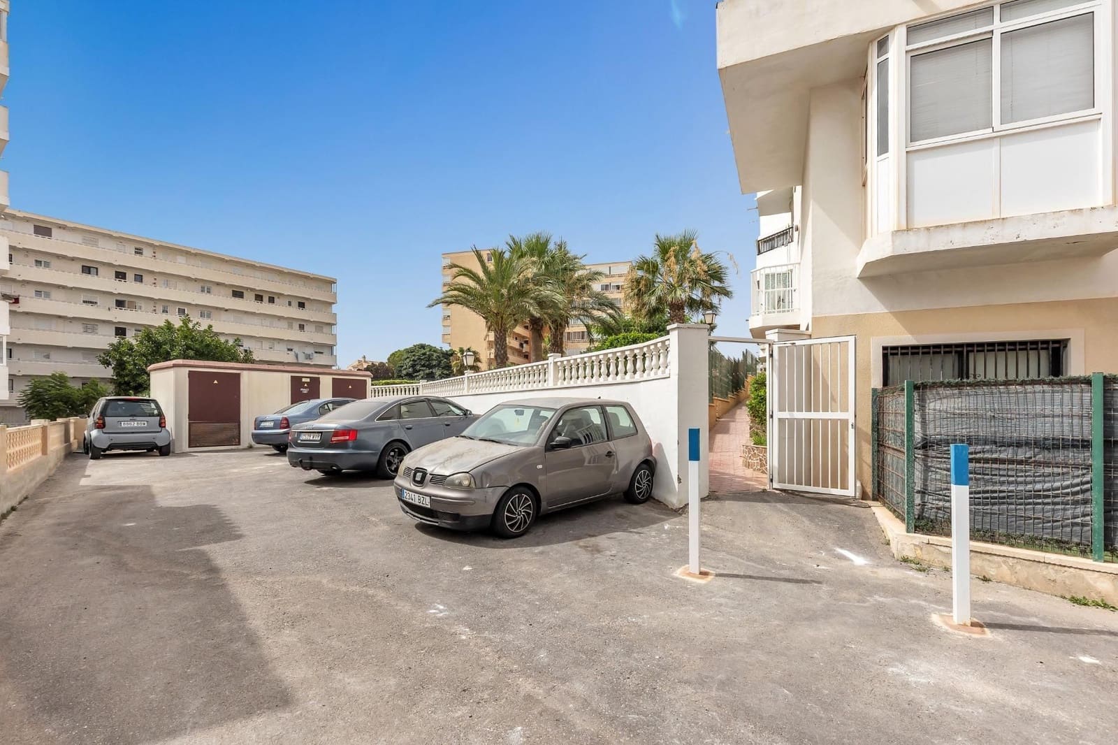Studio à vendre à Torrevieja avec piscine garage - 79 900 € (Ref: 10006211)