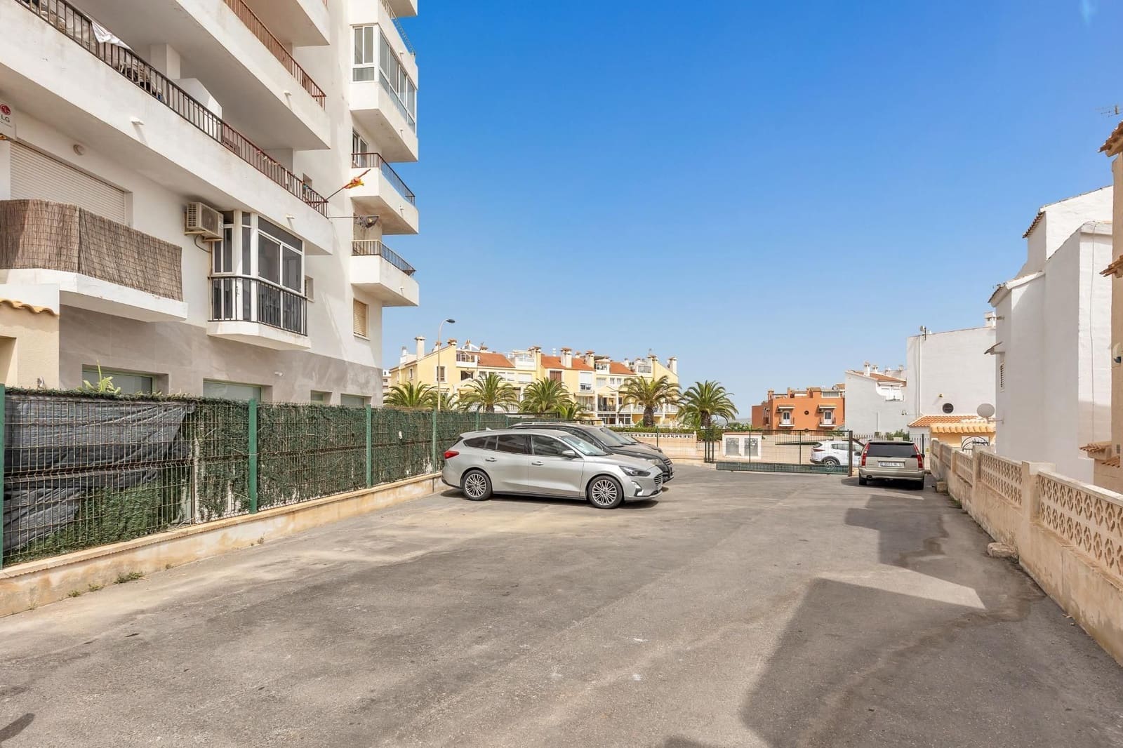 Studio à vendre à Torrevieja avec piscine garage - 79 900 € (Ref: 10006211)