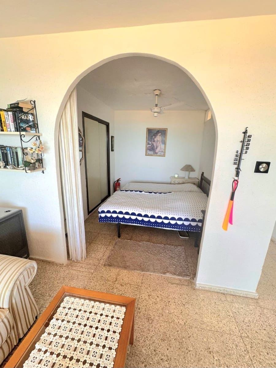 1 soverom Penthouse til salgs i Torrevieja - € 139 000 (Ref: 10006214)