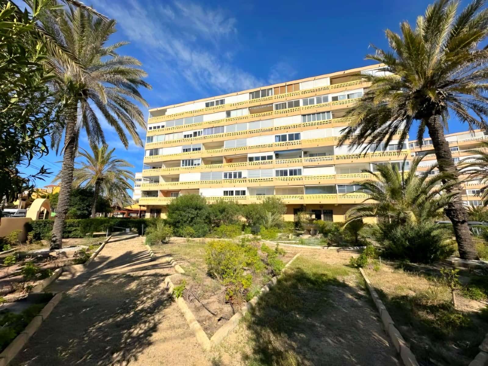 1 soverom Penthouse til salgs i Torrevieja - € 139 000 (Ref: 10006214)