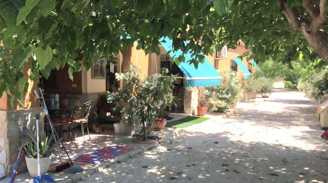 Finca/Casa Rural de 4 habitaciones en Crevillente / Crevillent en venta con piscina garaje - 380.000 € (Ref: 10010343)