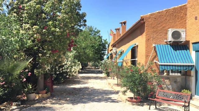 Finca/Casa Rural de 4 habitaciones en Crevillente / Crevillent en venta con piscina garaje - 380.000 € (Ref: 10010343)