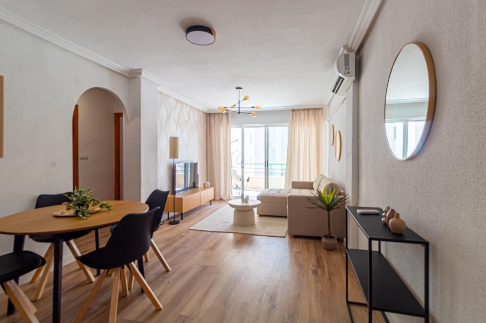 2 soverom Leilighet til salgs i Torrevieja - € 169 900 (Ref: 10017064)