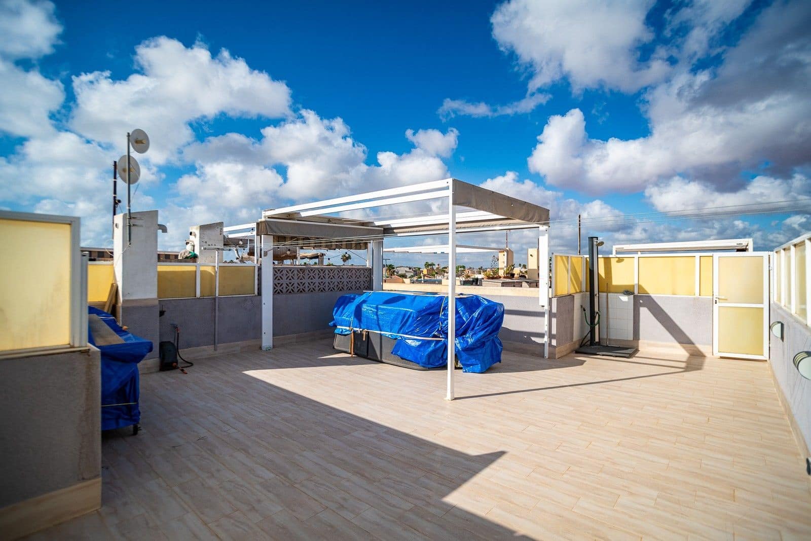 3 bedroom Bungalow for sale in Torrevieja with pool garage - € 139,500 (Ref: 10017065)