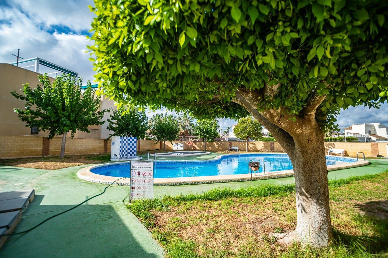 3 bedroom Bungalow for sale in Torrevieja with pool garage - € 139,500 (Ref: 10017065)