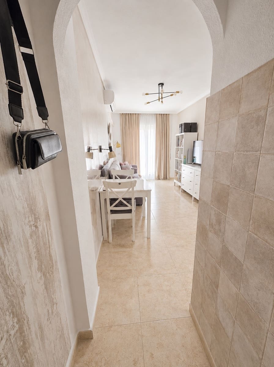 2 bedroom Apartment for sale in Torrevieja with pool - € 125,000 (Ref: 10018221)