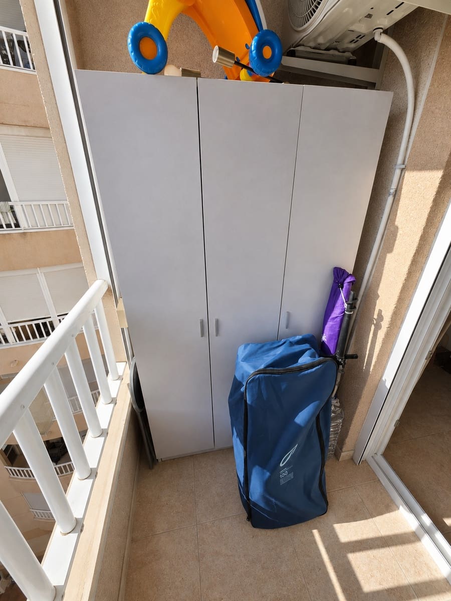 2 bedroom Apartment for sale in Torrevieja with pool - € 125,000 (Ref: 10018221)