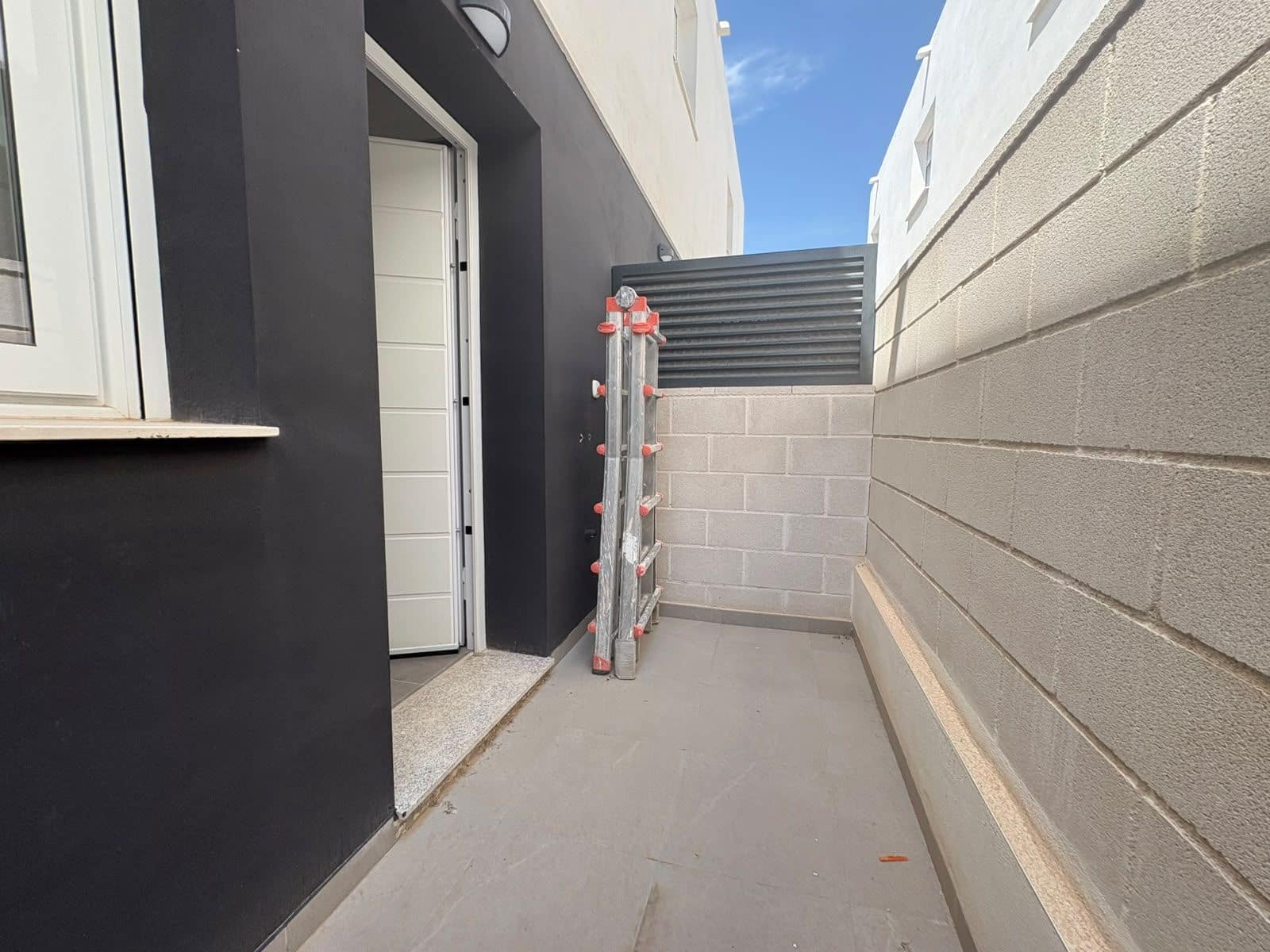 Pareado de 2 habitaciones en Gran Alacant en venta con piscina garaje - 298.800 € (Ref: 10020143)