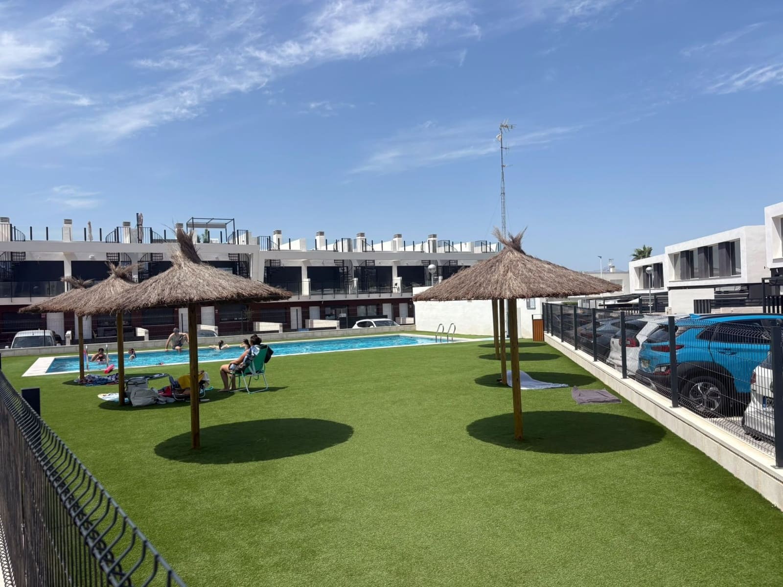 Pareado de 2 habitaciones en Gran Alacant en venta con piscina garaje - 298.800 € (Ref: 10020143)